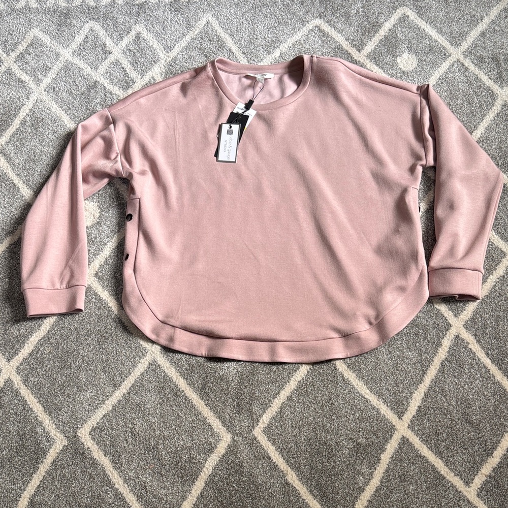 NWT Cable & Gauge Dusty Pink Sweatshirt - Size Medium